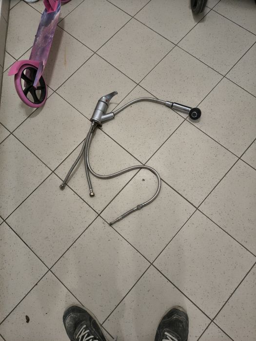 Смесител за кухня с подвижен душ