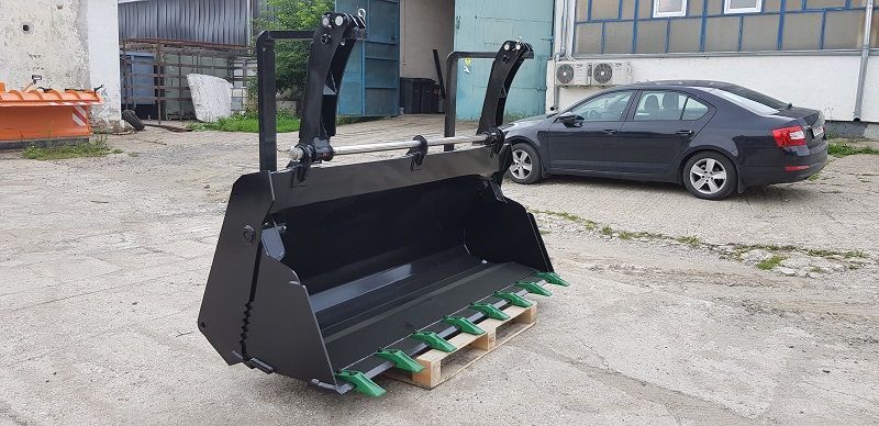 cupa multifunctionala 4 in 1 buldoexcavator