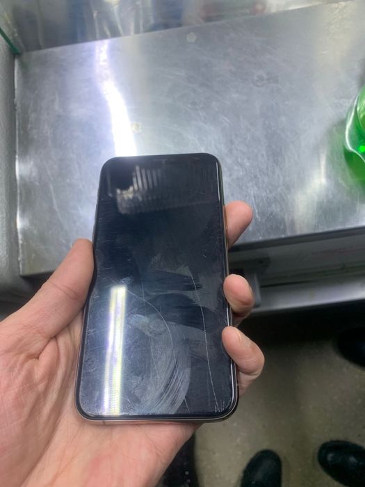 Продам iphone 11 pro 64 gb