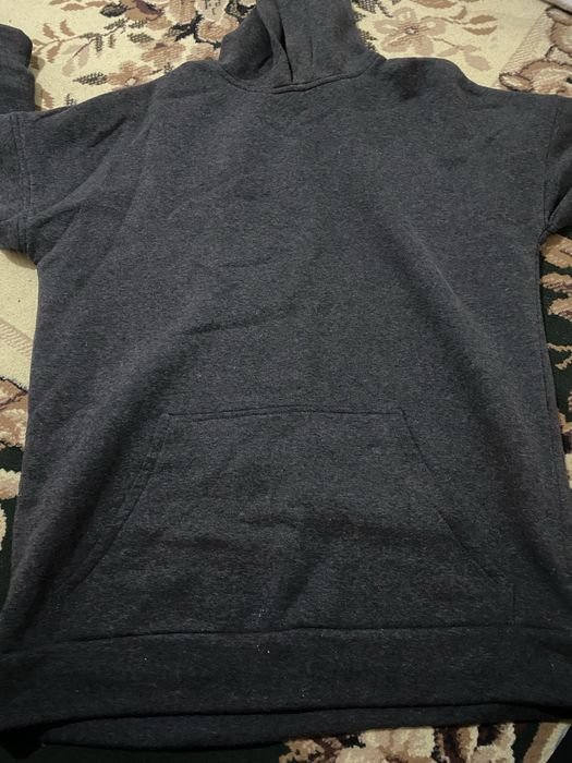 кофты почти новые одевали только один раз