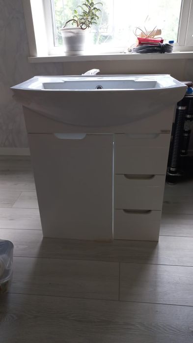 Продам раковину и шкаф