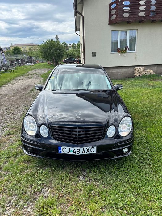 Mercedes-Benz E class. Accept si schimb cu cutie automata