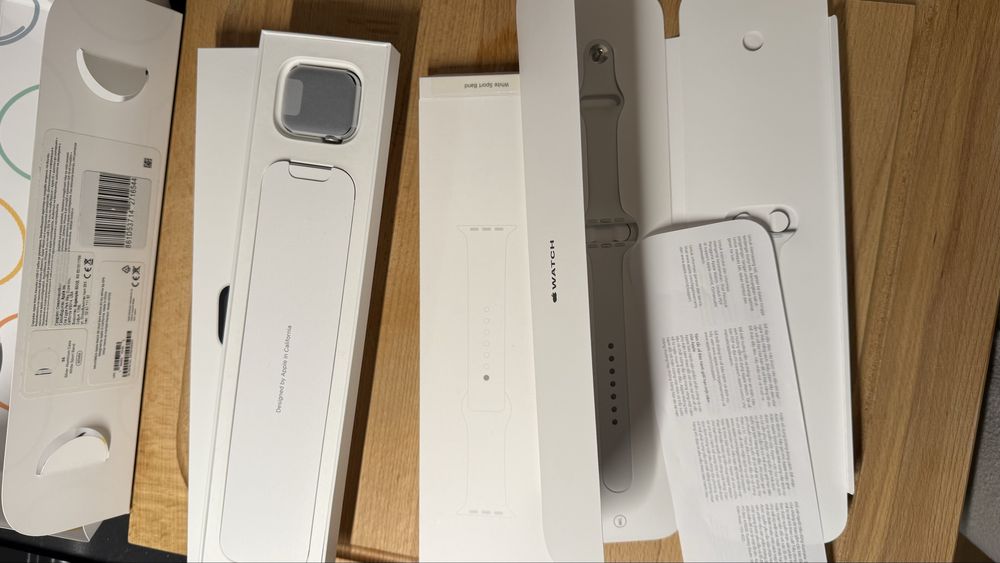 Смарт часовник Apple Watch SE (2nd Gen) 40mm - бял