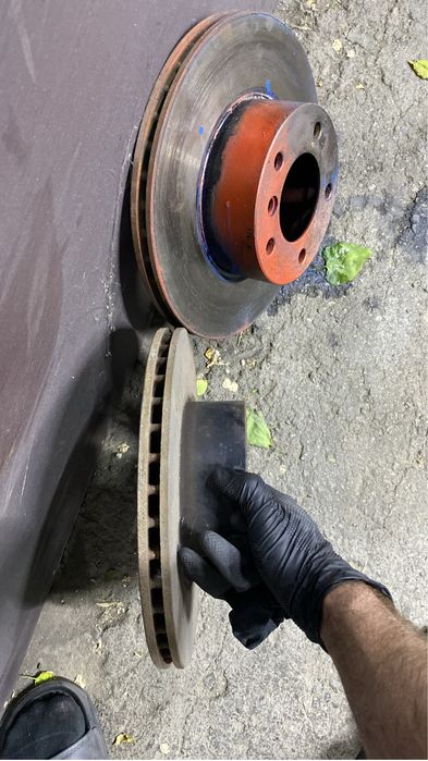 Дверные карты, молдинги, тормозные диски, двери BMW E39