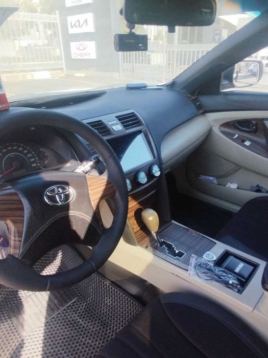 Продаётся "Toyota" Camry 40