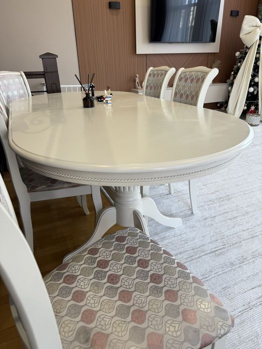 Продам стол и стулья