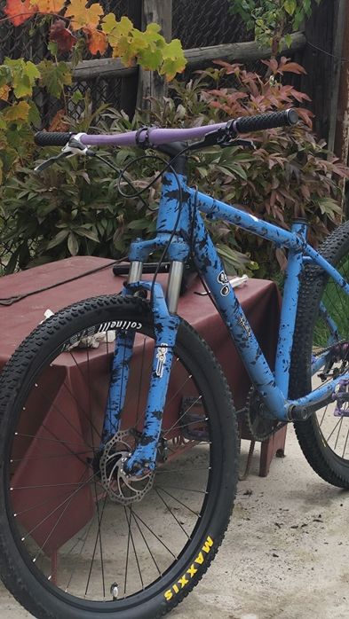 Vând Bicicleta + echipament