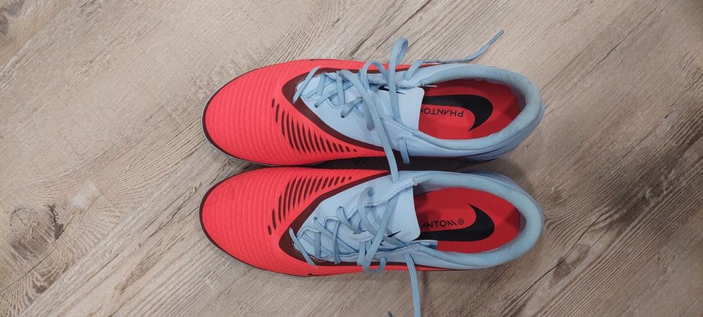 Футболни обувки Nike phantom