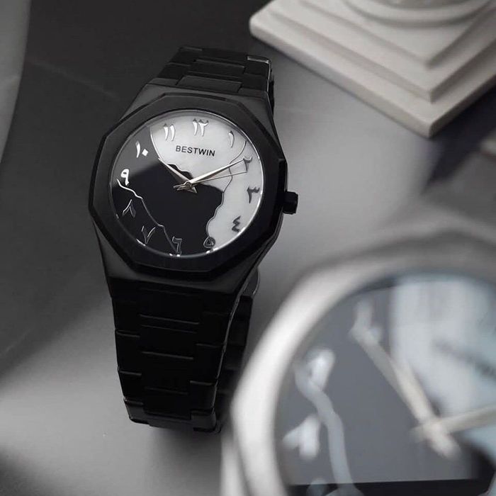 Арабские стильные часы "SABR"