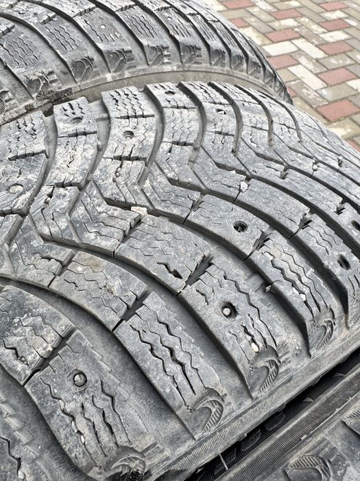 Продам зимние шины Michelin 225/60/17