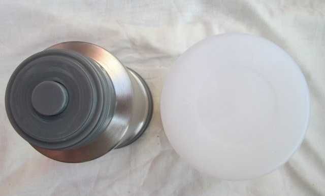 tommee tippee термос 2 в 1 за претопляне на бебешки шишета.