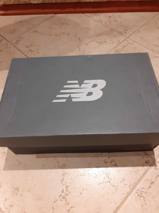обувки NewBalance - номер 37,5