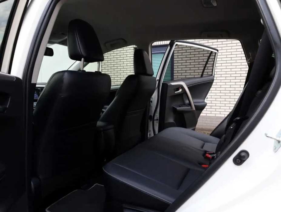 Кожен салон за Toyota Rav 4 2017