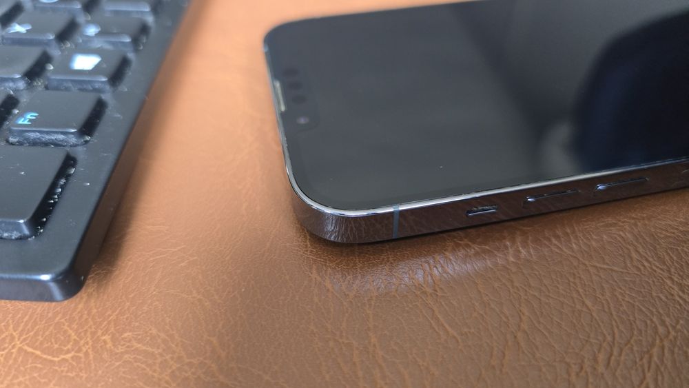 Продавам Iphone 13 pro max