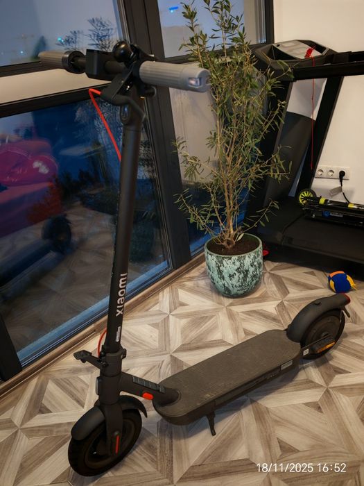 Trotineta electrica XIAOMI 4 PRO Gen 2 10', pliabila
