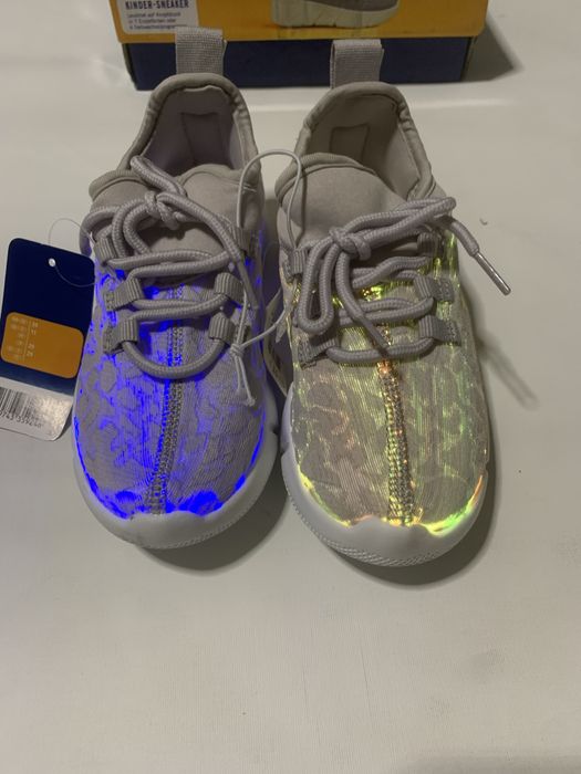 Adidasi copii 29 cu luminite fibra optica Lupilu