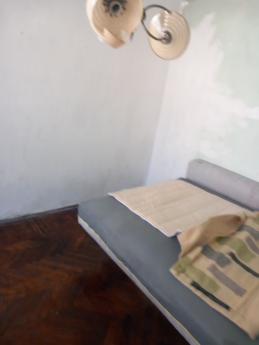 Inchiriez Apartament 2 camere , Zona Nord Republicii , Rm.Valcea , Doar la muncitori sau la zi / ora