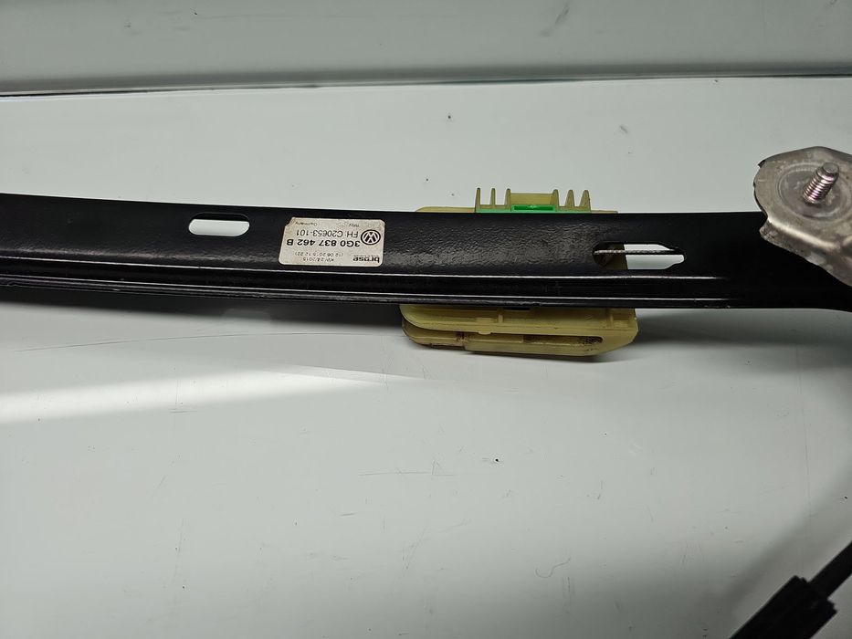 Macara electrica geam dreapta fata Volkswagen Passat B8 (3G2) [Fabr 20