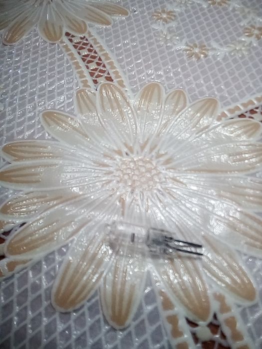 Продавам лунички