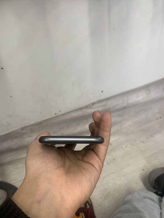 продам айфон  11