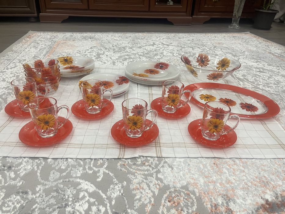 Сервиз чайно- столовый
