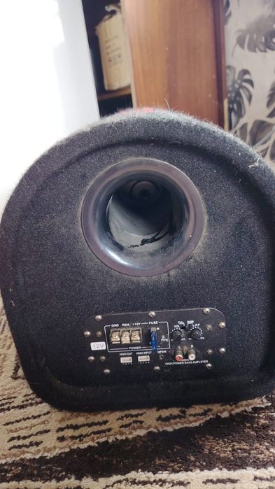 Продам отличный сабвуфер