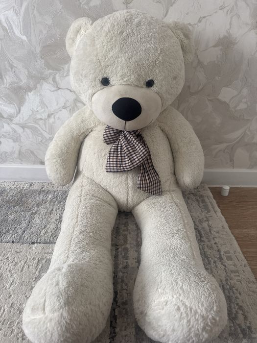 Мягкая белая мишка