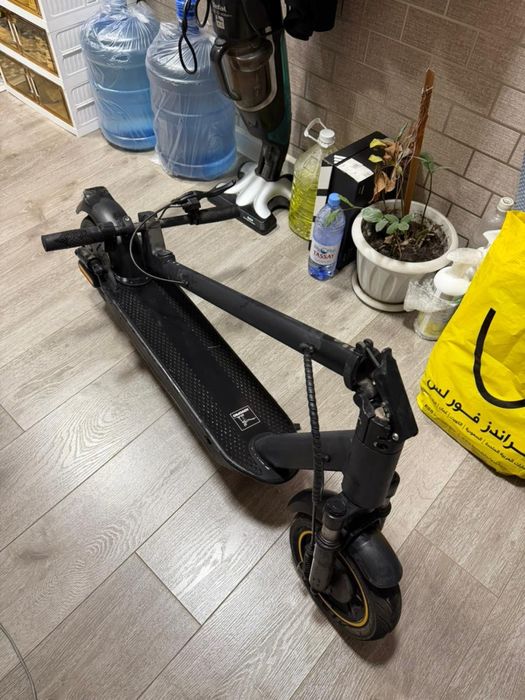 продам Электрический самокат