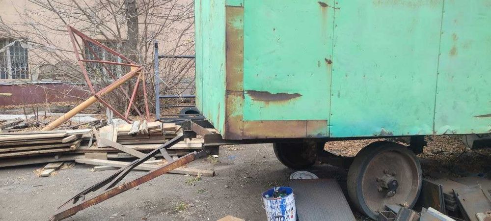 Продам вагончик бытовка на шасси