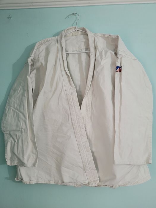 СРОЧНО 2 комплекта детских для айкидо