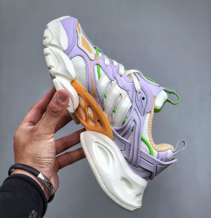 Нови дамски маратонки Adidas VENTO XLG DELUXE налични