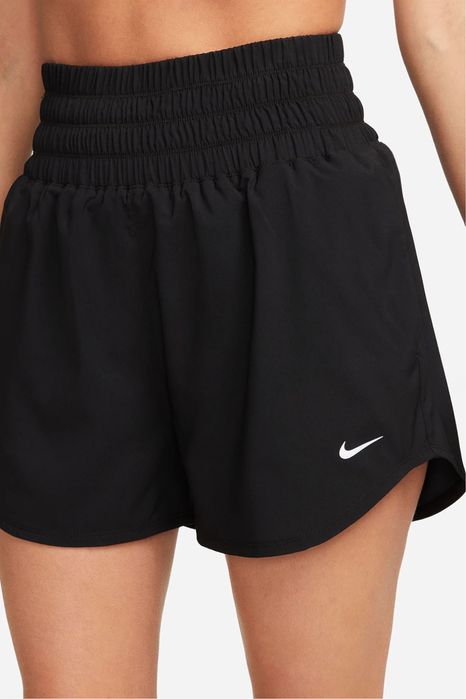 Pantaloni scurti cu talie inalta Nike