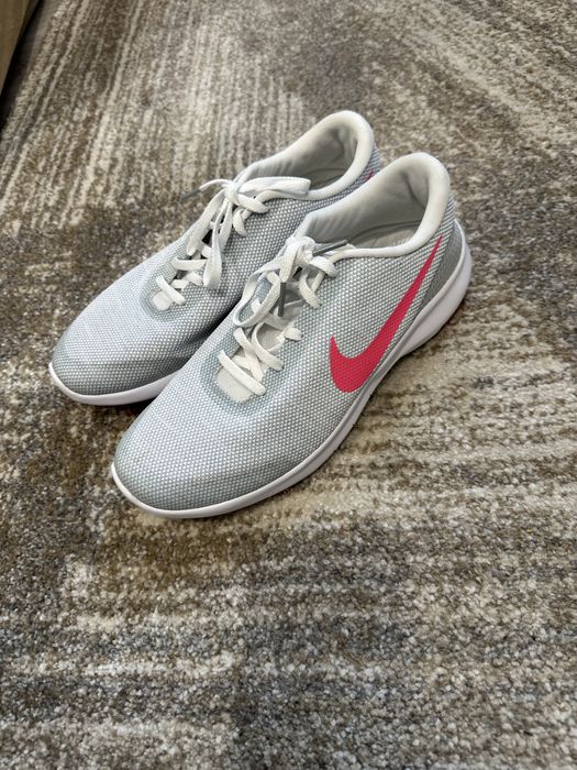 Adidasi Nike marimea 42