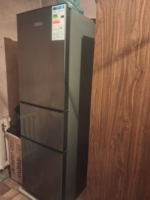 Продам холодильник