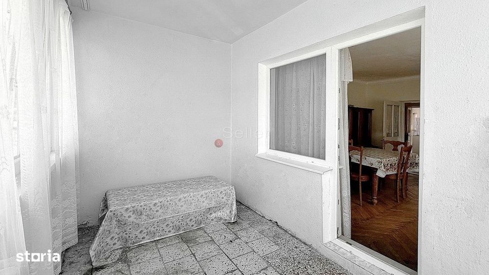 Ansamblu Doua Case Zona Linistita