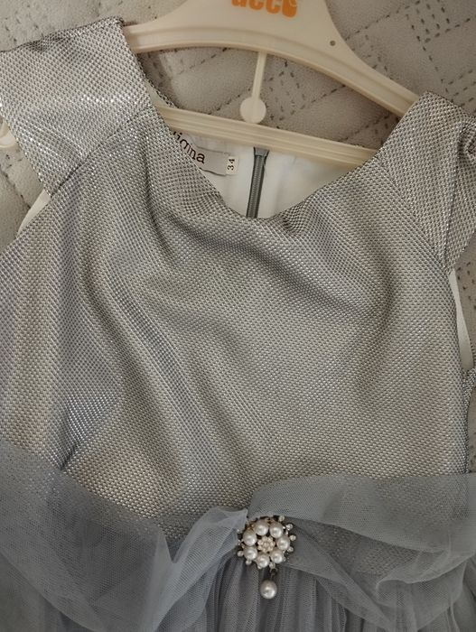 Нарядное платье р 34