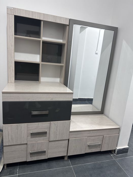 Продаю комод и трюмо