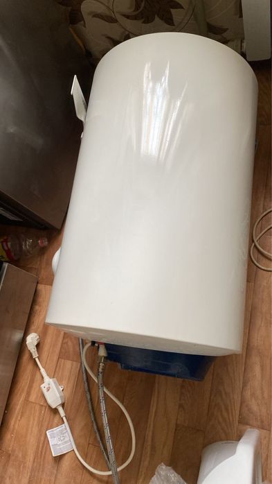 Водонагреватель ARISTON 80 литров