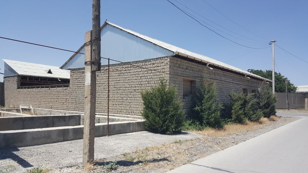 Қуриб битказилмаган уй жой