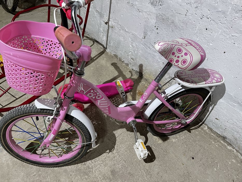 Велосипед ,самокат и санки