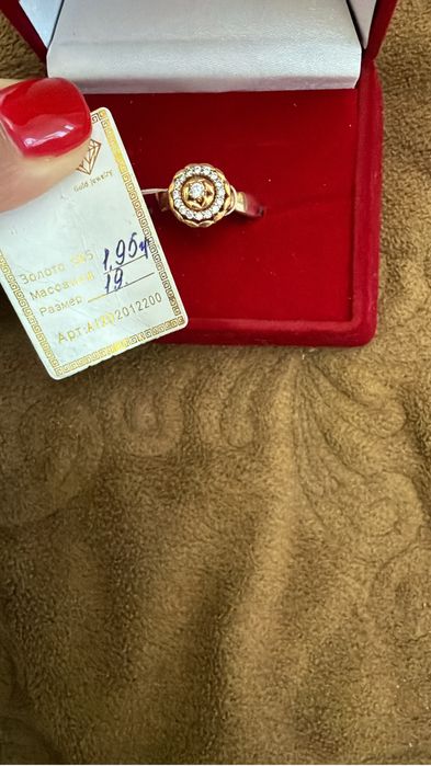 Золотая кольцо продам