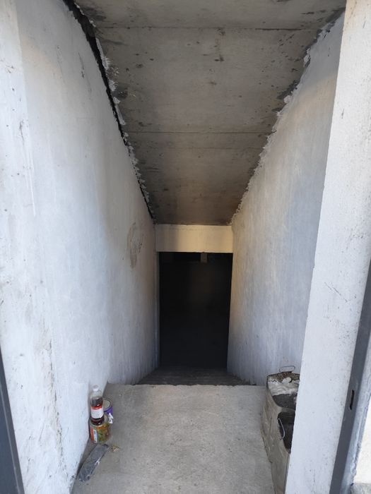 Сваё Яккасарай р-не цокольном этаже.