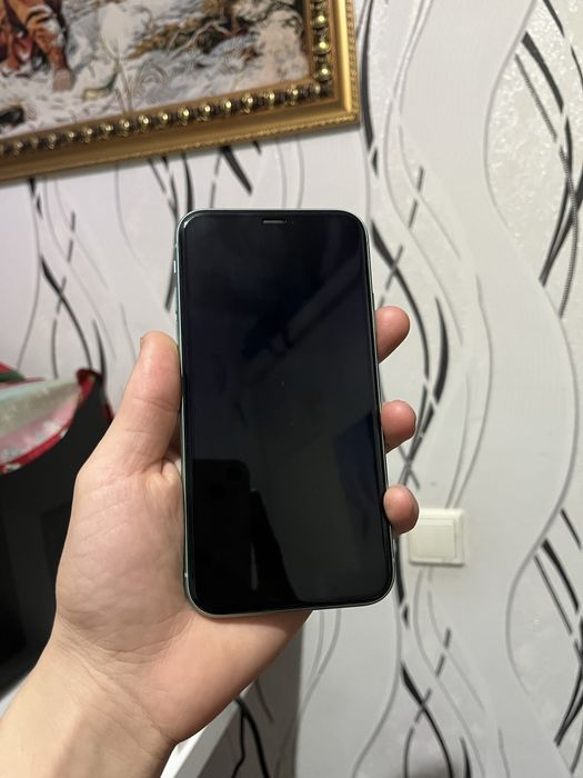 Айфон 11 128гб..