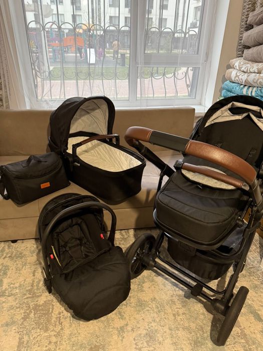 Универсальная коляска