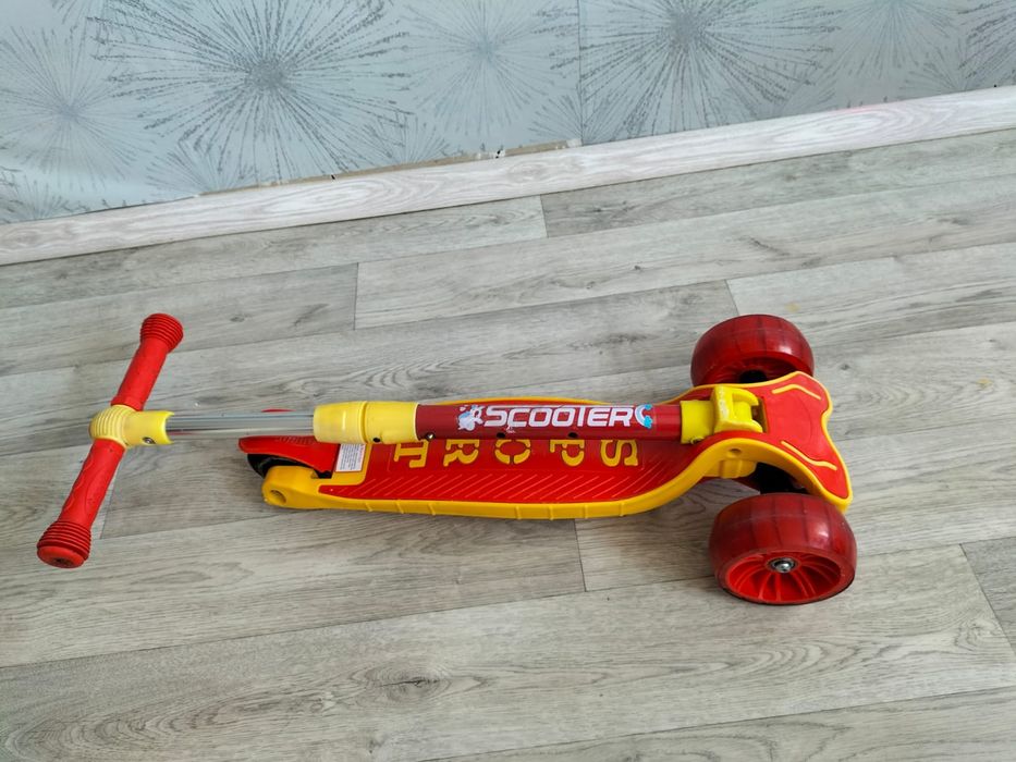 Детский самокат раскладной