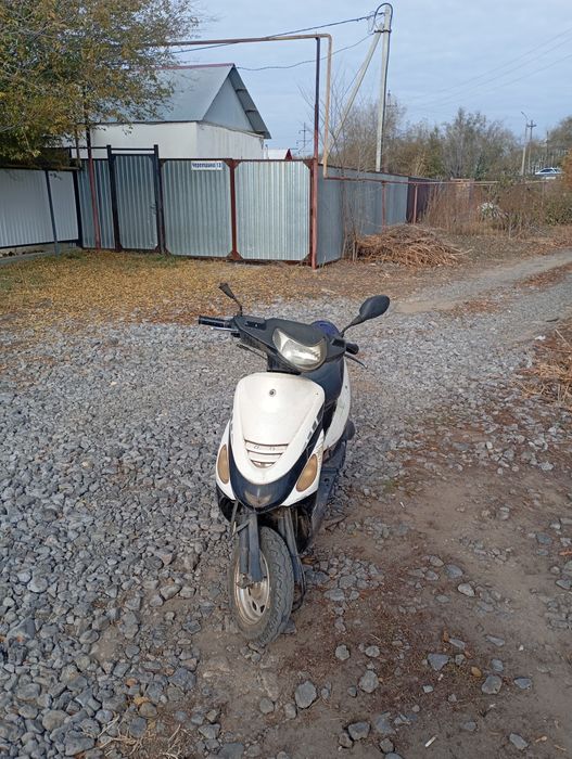 продам скутер Рейсер