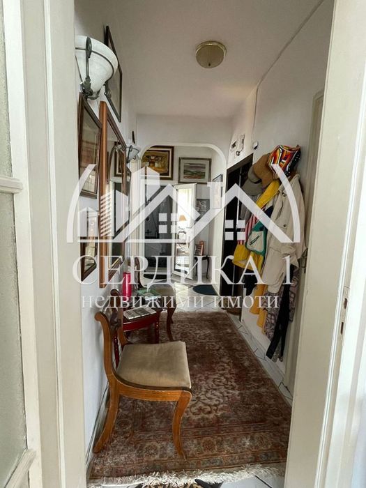 Дава се под наем Тристаен апартамент в София, Център - 125 кв.м за 1500 € - Снимка #11