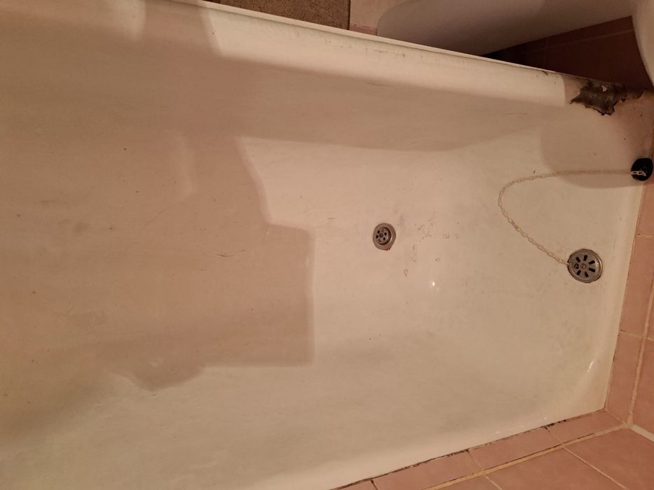 Продам ванную чугунную