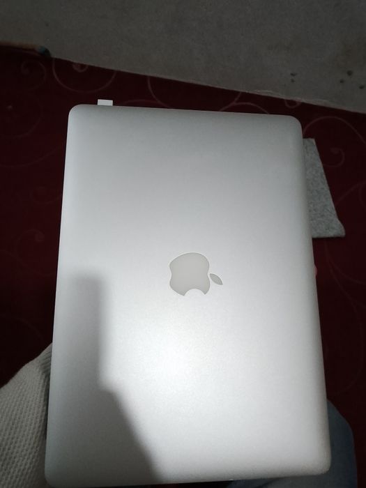 Mac book Air 13 сотилади