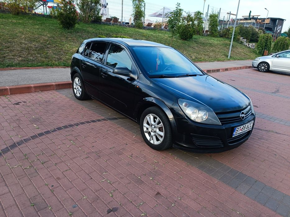 Opel Astra H 1.6  hatchback 
Anul: 2005